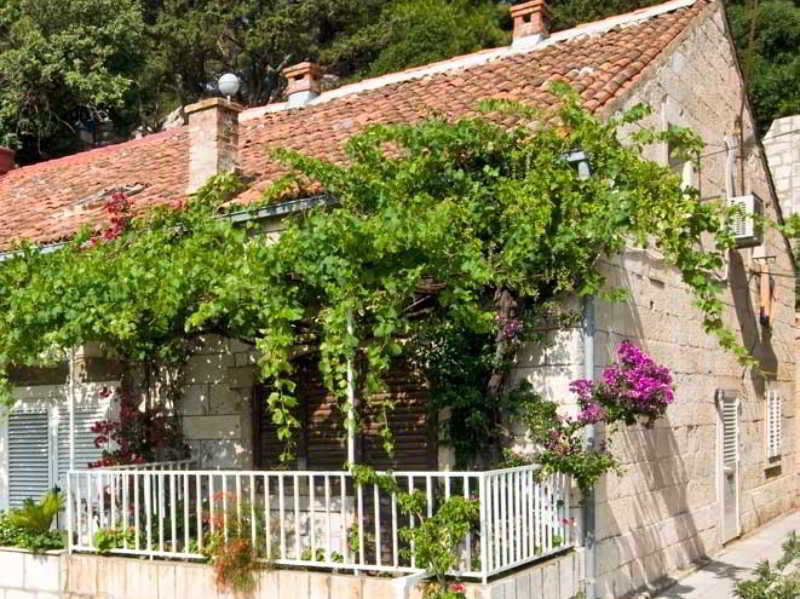 Ruzmarin Hotel 2*
