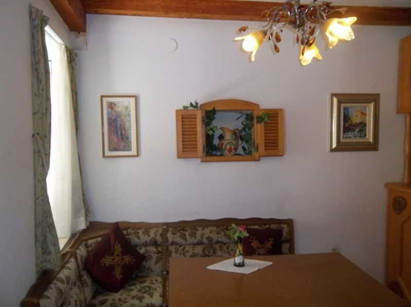 Ruzmarin Hotel 2*